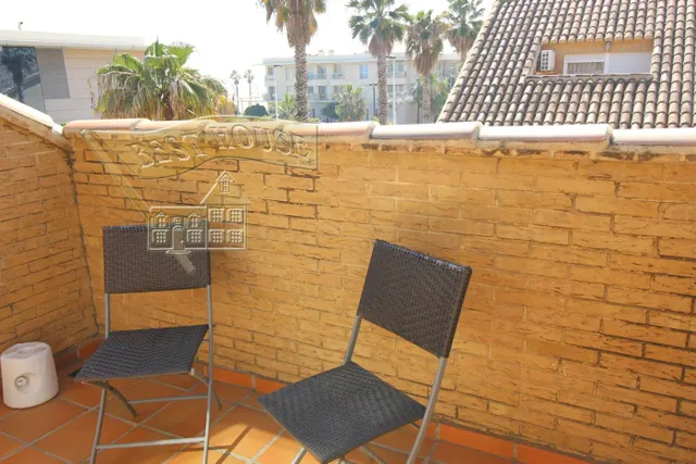EXCLUSIVO CHALET ESQUINERO EN LA PATACONA — 48