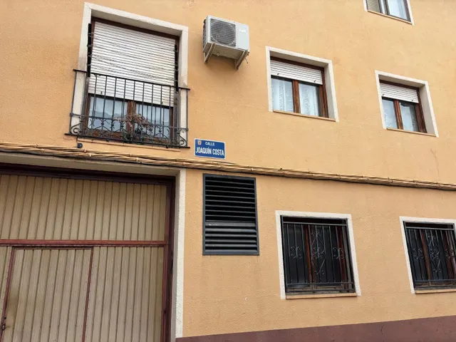 Piso para reformar en Calle Joaquín Costa, Ricla — 30