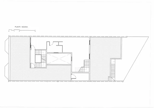 CASA JUNTO MERCAT DE SANT ANTONI — 32