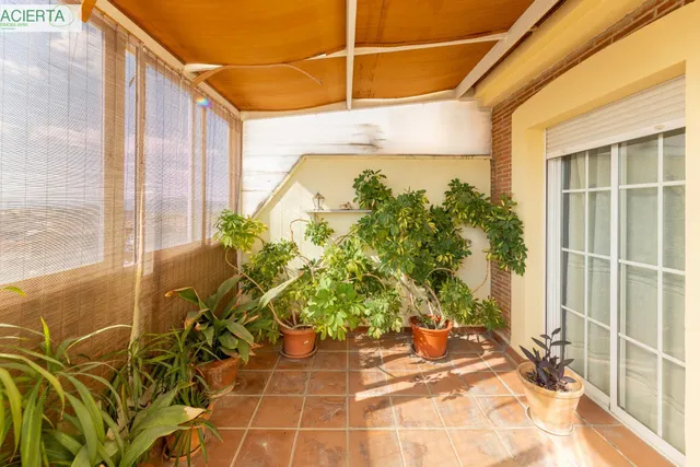 Ático Soleado con Gran Terraza en Esquina — 6