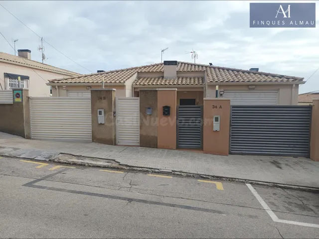 Chalet pareado en venta en Segur de Calafell - foto 5