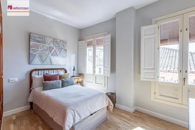Exclusivo Piso Dúplex en el Corazón de Granada — 25