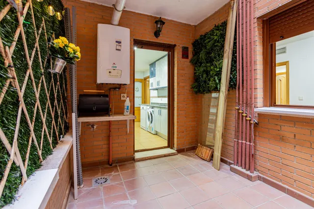 WGI INMOBILIARIA ALQUILA vivienda REFORMADA con PATIO — 30