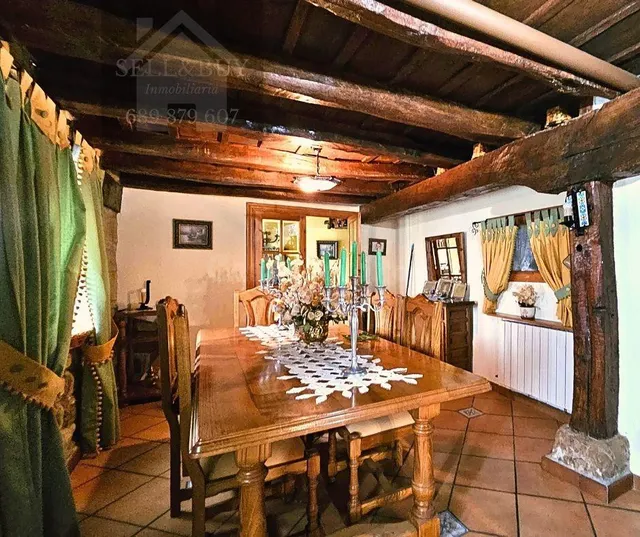 CASONA IMPRESIONANTE A ORILLAS DEL PANTANO - foto 2