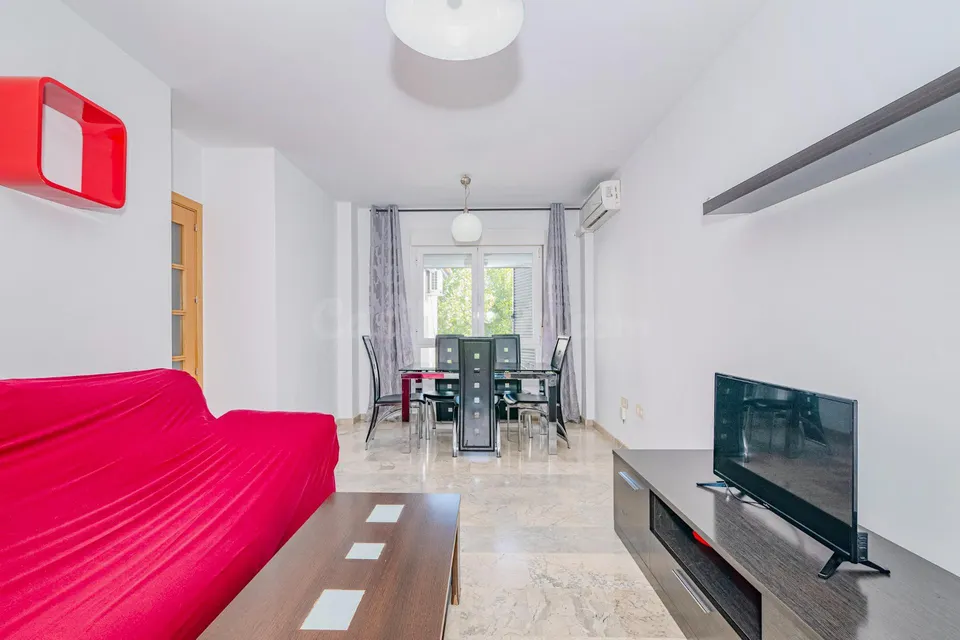 PISO DE 2 DORMITORIOS y 2 BAÑO, CON GARAJE Y TRASTERO