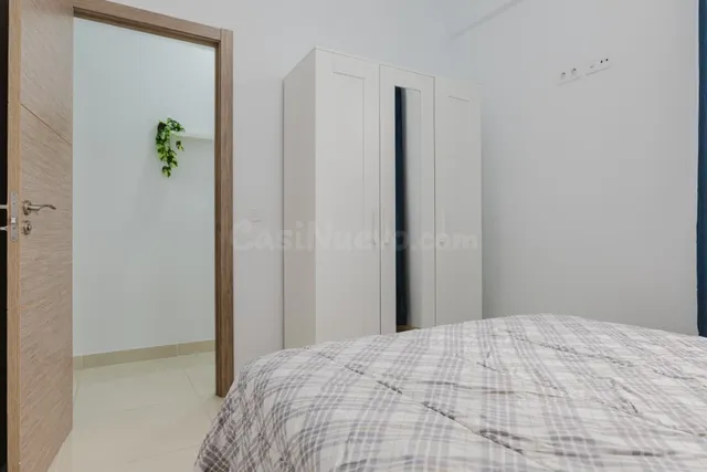Piso luminoso de 2 dormitorios en alquiler en León y Castillo!!. — 15