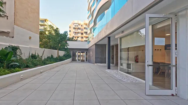 Apartamento  de 2 dormitorios y 2 baños , a estrenar en  pleno centro de Fuengirola. — 33