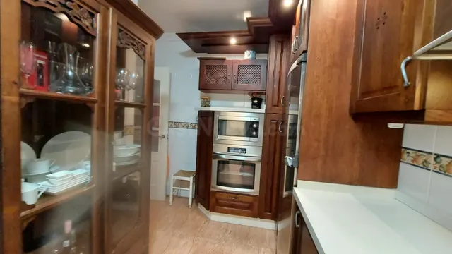 Piso bajo con sotano en residencial Conde Barcelona — 3