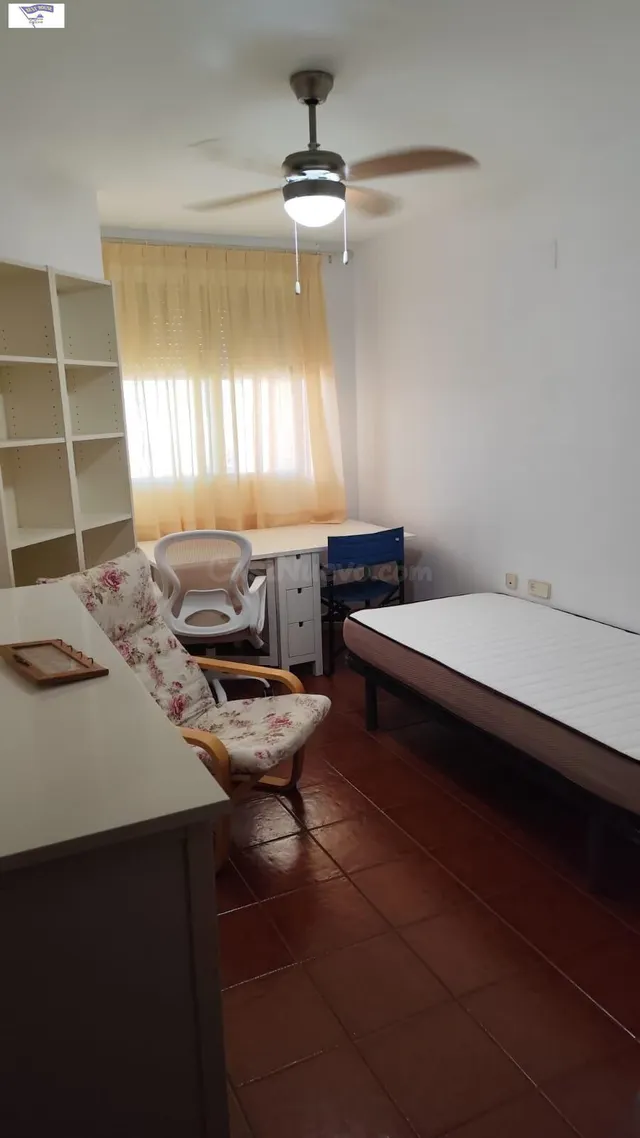 PISO PARA ESTUDIANTES EN LA ZONA DE CIRCUNVALACIÓN - foto 4