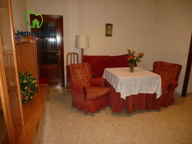 Amplio Piso en Ciudad Jardín, Córdoba - Ideal para Entrar a 