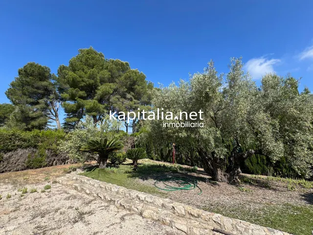 Fantástico chalet a la venta en Ontinyent , zona la Solana . — 10