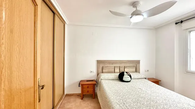 Apartamento de 2 dormitorios y 1 baño con garaje en el centr - foto 5
