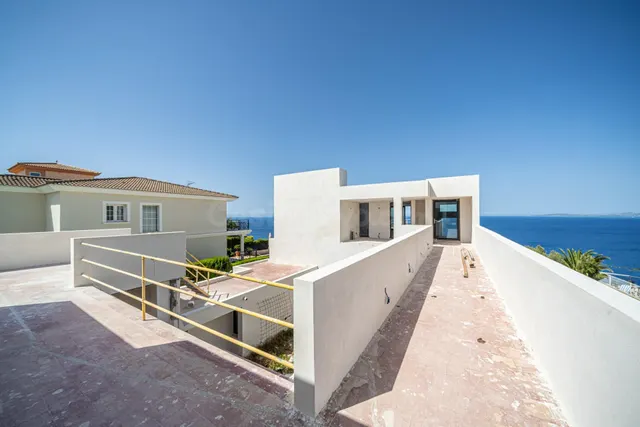 Impresionante villa en primera línea sobre el acantilado de Bahía Grande con espectaculares vistas panorámicas al mar — 17