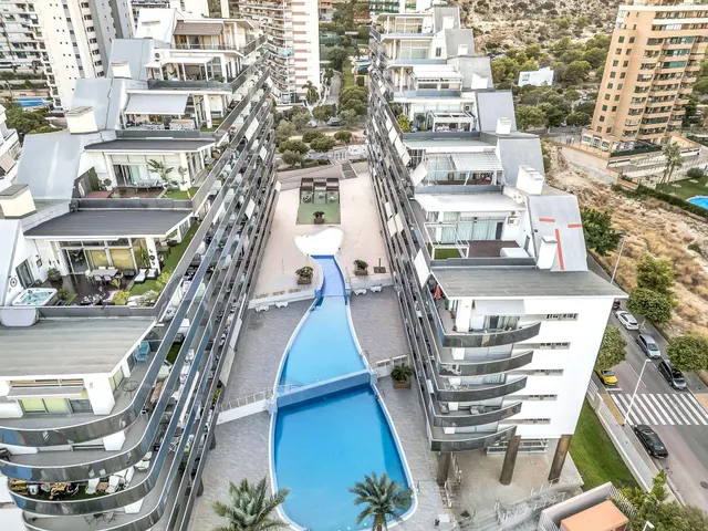 Apartamento de 2 dormitorios en Benidorm — 24