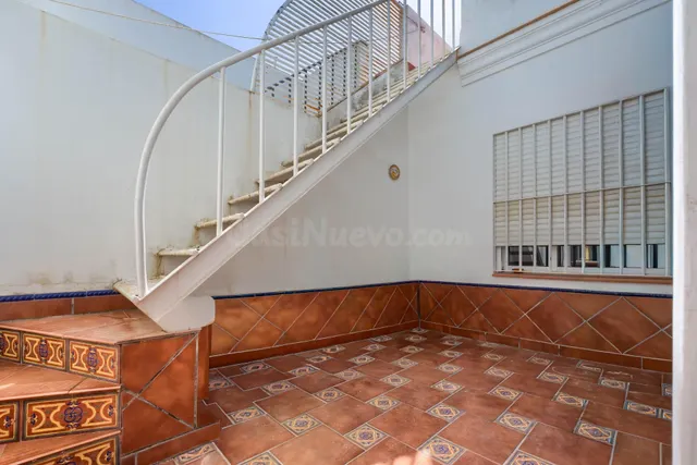 ¡¡OPORTUNIDAD!! Gran piso con patio, terraza de más de 60 m2 - foto 2