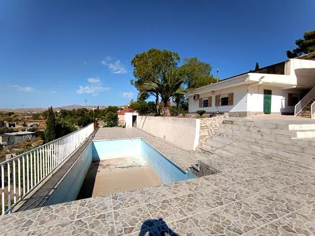 AMPLIO CHALET CON PARCELA EN SAN VICENTE — 7