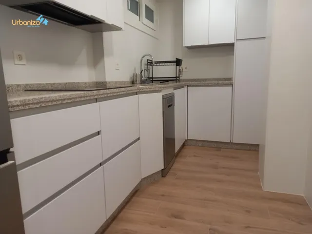 Se vende local adaptado como apartamento en semisotano de 1 dormitorio a estrenar, totalmente amueblado, sin pisiblidad de cambio de uso. — 10