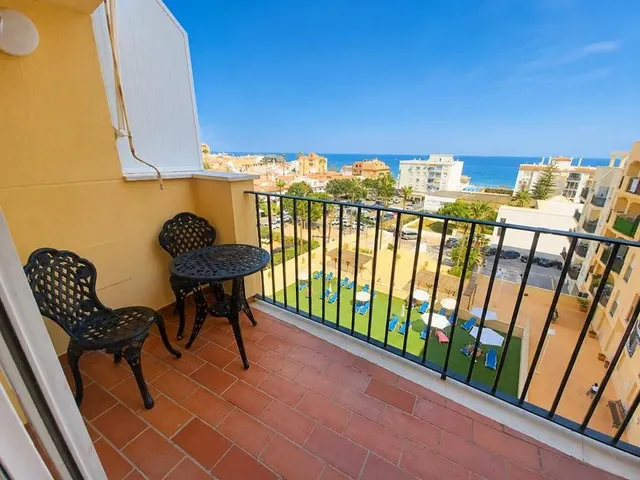 EXCLUSIVO PISO EN ALQUILER  CON VISTAS AL MAR EN SABINILLAS  LARGA TEMPORADA — 18