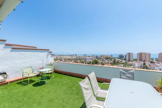 El ático dúplex donde el cielo, el mar y la montaña se dan l - foto 3