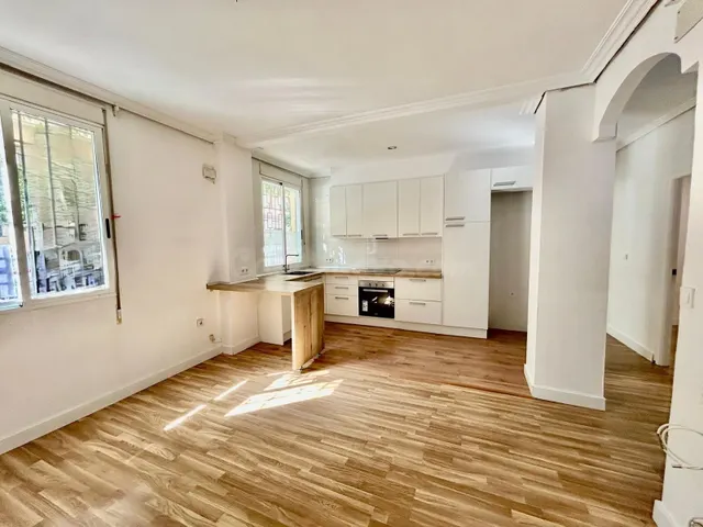 Amplia Planta Baja en Patraix, Valencia: Ideal para Familias - foto 4