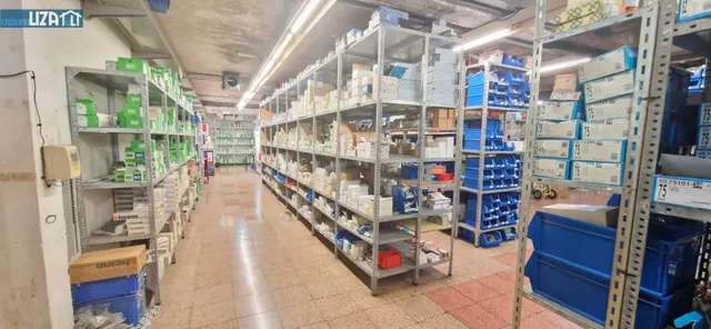 Amplio Local Comercial a Solo 150 Metros de la Playa - Oportunidad Única — 10