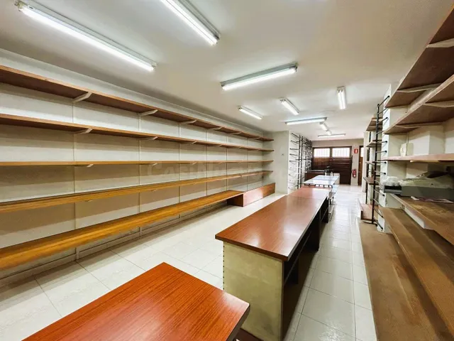 Local Comercial en el Centro de Ponferrada - Oportunidad Úni - foto 4