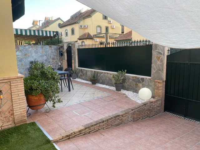 Casa-Chalet en Venta en Dos Hermanas Sevilla MONTEQUINTO — 16