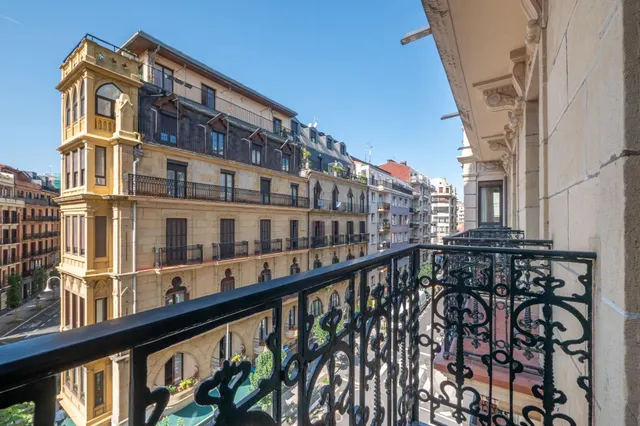 GROS. SE VENDE NUDA PROPIEDAD — 15