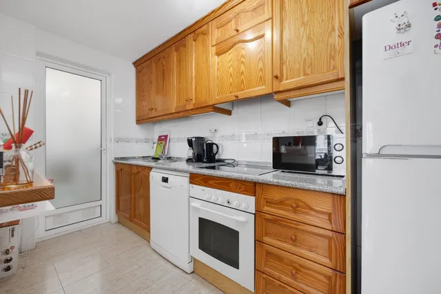 Apartamento dúplex con piscina comunitaria, Alicante, Orihuela Costa. 2 habitaciones, 89 m2, 1,6 kilómetros del mar — 17