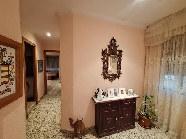 CASA MUY CENTRICA EN VENTA - foto 2
