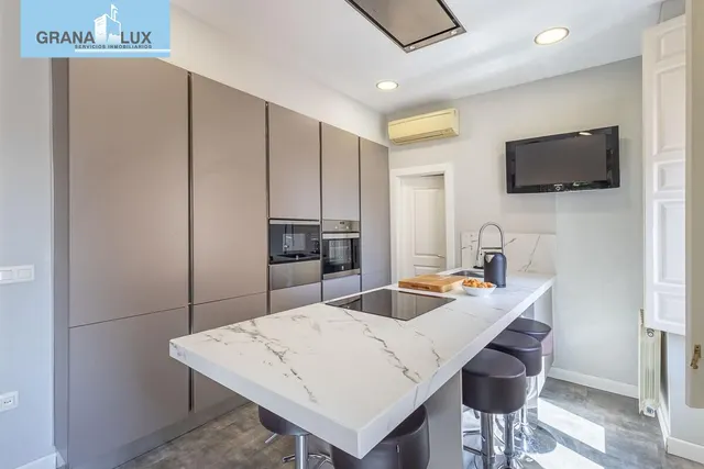 Exclusivo Piso Dúplex en el Corazón de Granada — 8