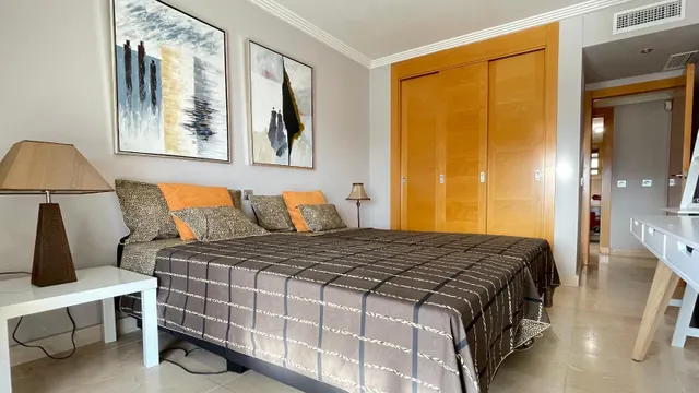 Apartamento de lujo en planta baja con vistas panorámicas al mar en los flamingos, Benahavís — 19