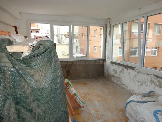 Piso para reformar a tu gusto - 3 dormitorios - 3 calles - Ventanas nuevas — 5