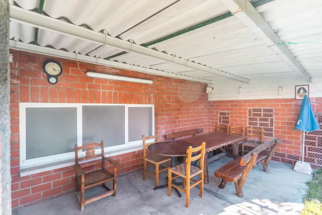 Casas, nave y fincas en venta en Caborana (aller) — 8