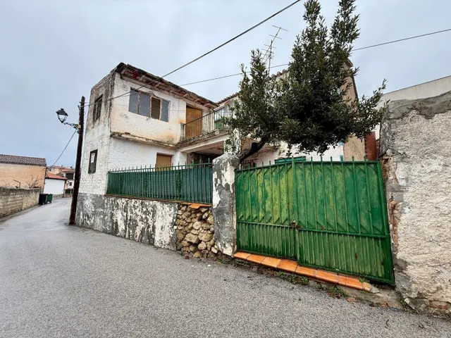 Casa para reformar en Beas de Granada, a los pies de Sierra 