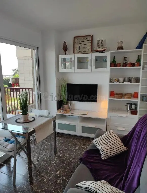 EN VENTA APARTAMENTO PREMIA DE MAR, FRENTE AL MAR — 2