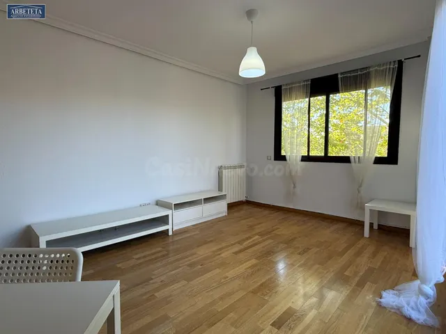 INMOBILIARIA ARBETETA ALQUILA PISO DE DOS DORMITORIOS EN VAL - foto 5