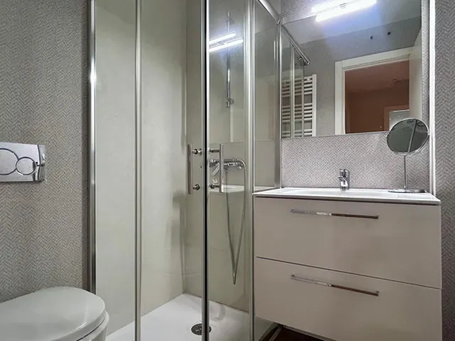 Piso en Venta en Adelfas — 18