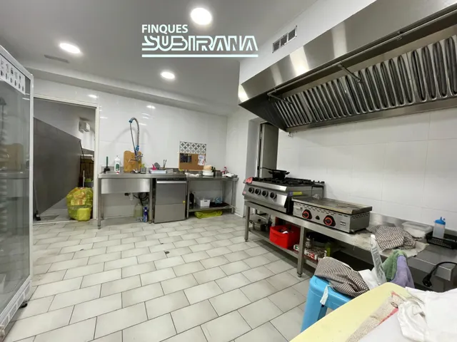 LOCAL COMERCIAL ADAPTAT COM A BAR-CAFERIA-RESTAURANT AL CENTRE DE SANTA COLOMA DE QUERALT. — 8