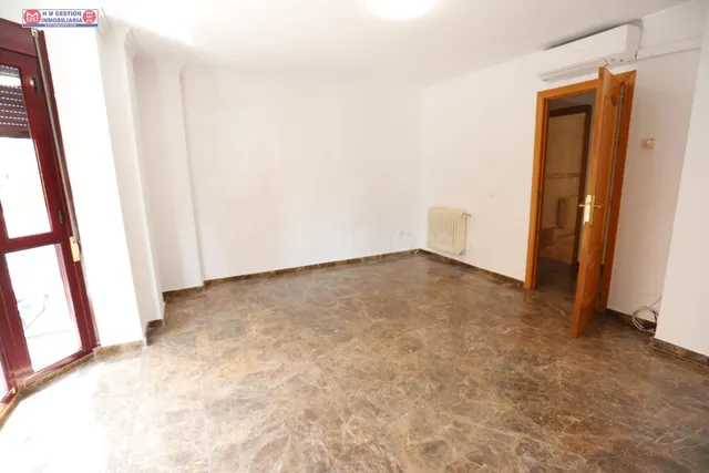 Amplio y Céntrico Piso en Alcázar de San Juan - foto 3