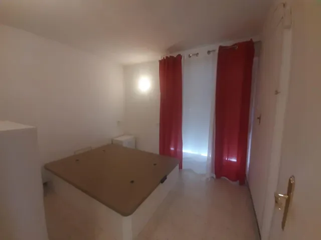 APARTAMENTO DE DOS DORMITORIOS EN PRIMERA LINEA DE PLAYA DE LEVANTE CON PARKING — 12