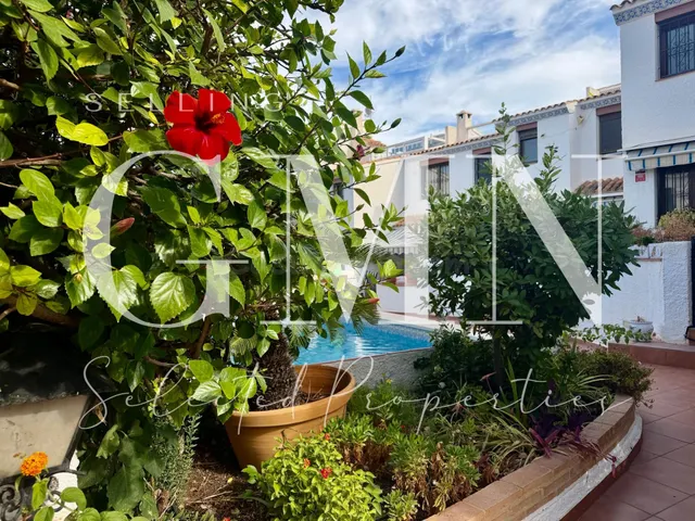 EXCELENTE VILLA EN ESQUINA EN ALBIR | MÁS PRIVACIDAD, LUZ Y  - foto 4