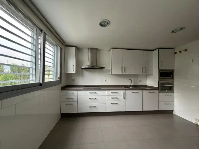 Piso  con gran jardín privado en la zona de Turruñuelos — 8