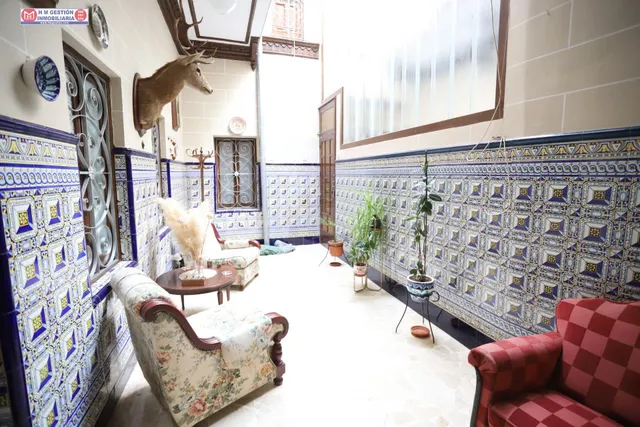 CASA SEÑORIAL DE 527 METROS DE PARCELA, EN PLENO CENTRO DE A - foto 5