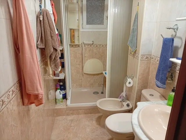 Acogedor piso en venta en Vinateros, Madrid — 12