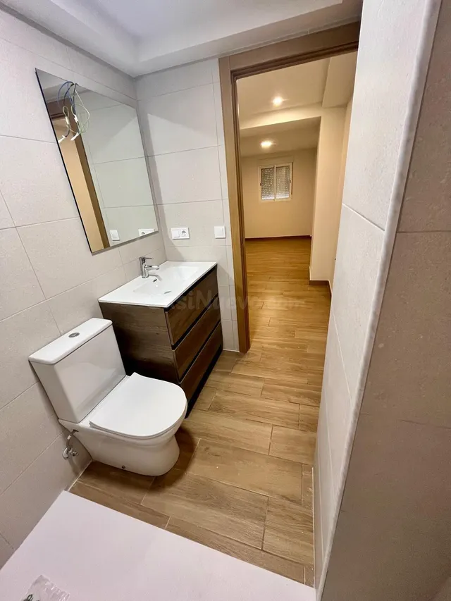 Vivienda totalmente reformada a pocos minutos de la playa en - foto 3