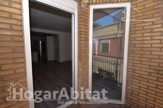 Reformado y muy bonito con balcón junto av. del maestro rodrigo — 32