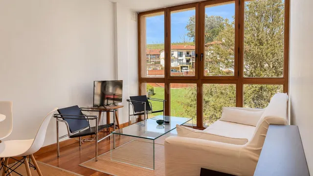 BONITO DUPLEX EN EL CENTRO DE COMILLAS