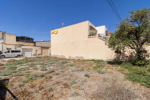 TERRENO URBANO EN RIOJA — 11