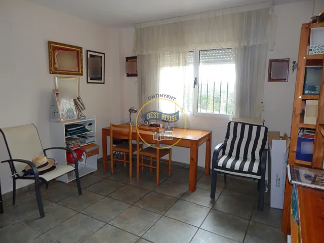 CHALET CON PISCINA Y VISTAS PRIVILEGIADAS. — 24